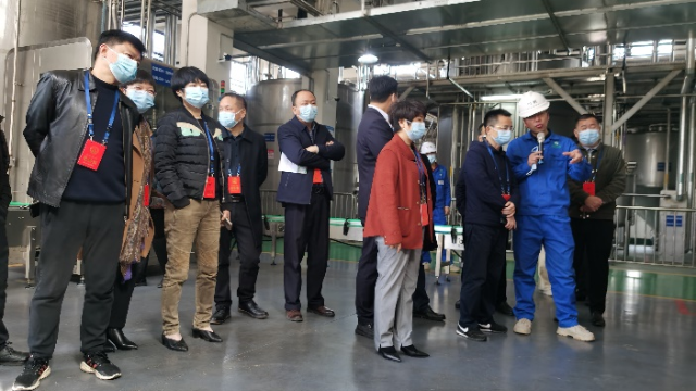 津市市人大常委会莅临中国银河集团
湖南生产基地视察指导